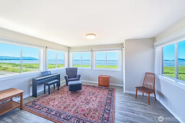 $949,900 | 264 Stringtown Road, Ilwaco, WA 98624