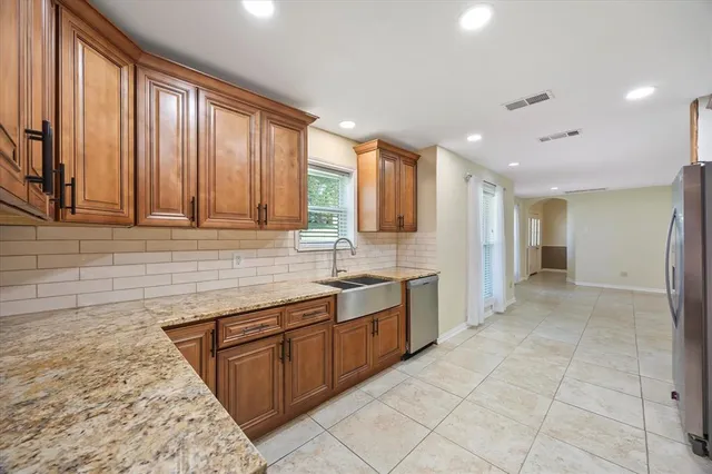 $450,000 | 211 Rockbrook Drive, Rockwall, TX 75087