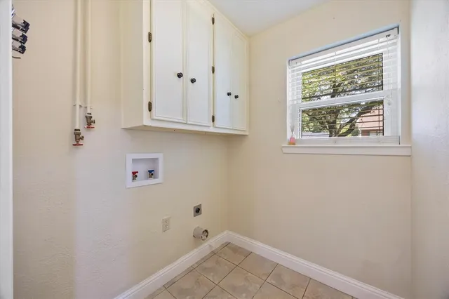 $450,000 | 211 Rockbrook Drive, Rockwall, TX 75087