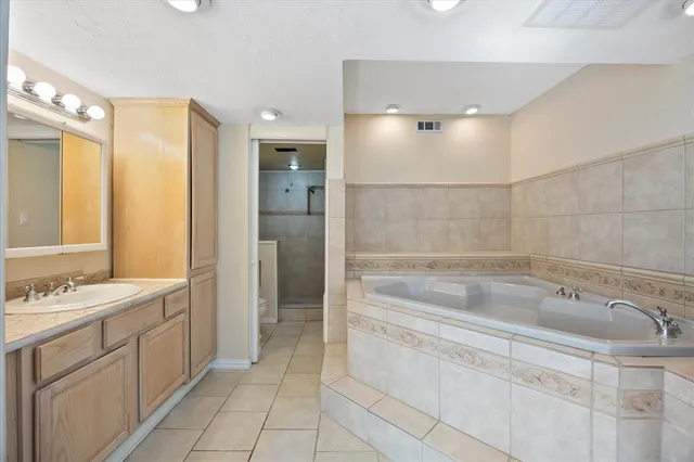 $450,000 | 211 Rockbrook Drive, Rockwall, TX 75087