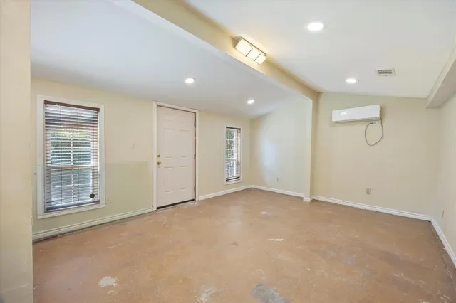 $450,000 | 211 Rockbrook Drive, Rockwall, TX 75087