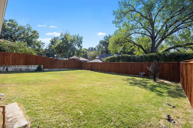 $450,000 | 211 Rockbrook Drive, Rockwall, TX 75087