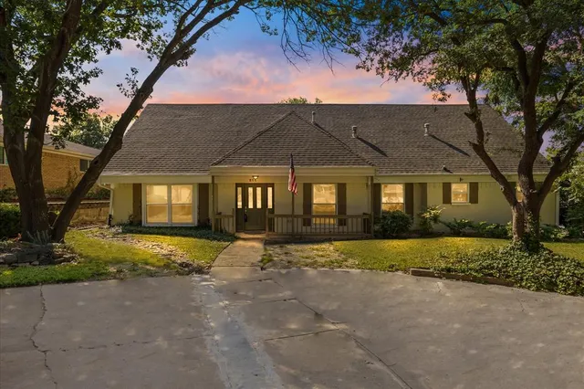 $450,000 | 211 Rockbrook Drive, Rockwall, TX 75087