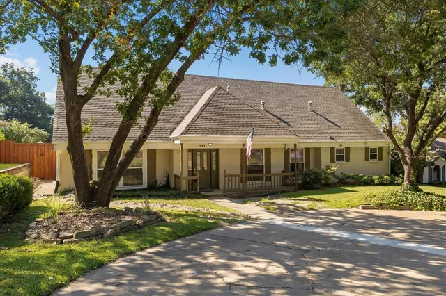 $450,000 | 211 Rockbrook Drive, Rockwall, TX 75087