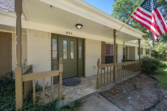 $450,000 | 211 Rockbrook Drive, Rockwall, TX 75087