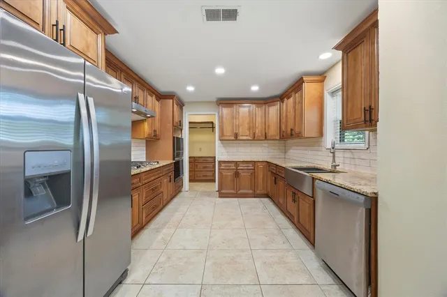 $450,000 | 211 Rockbrook Drive, Rockwall, TX 75087