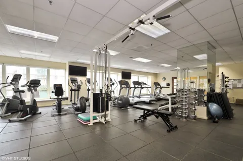 $1,150,000 | 57 East Delaware Place, Unit 2805, Chicago, IL 60611