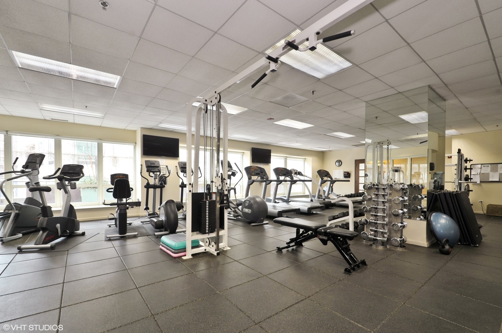 57 East Delaware Place, Unit 2805 Chicago, IL 60611 - Photo 26 of 28