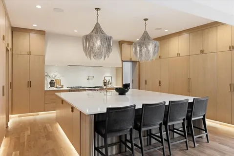 $6,996,996 | 818 Brentview Drive, Nashville, TN 37220