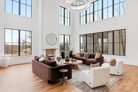 $6,996,996 | 818 Brentview Drive, Nashville, TN 37220