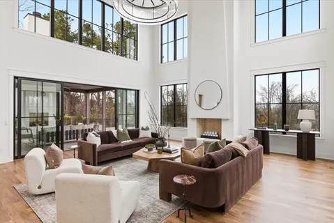 $6,996,996 | 818 Brentview Drive, Nashville, TN 37220