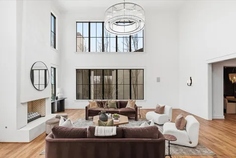 $6,996,996 | 818 Brentview Drive, Nashville, TN 37220