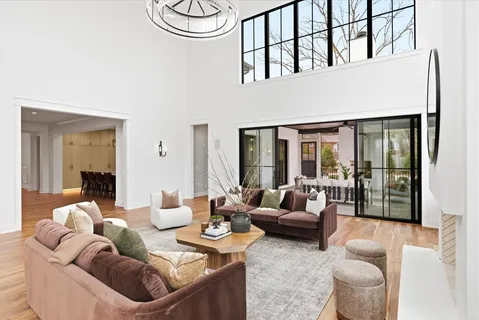 $6,996,996 | 818 Brentview Drive, Nashville, TN 37220