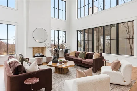 $6,996,996 | 818 Brentview Drive, Nashville, TN 37220