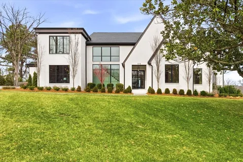 $6,996,996 | 818 Brentview Drive, Nashville, TN 37220