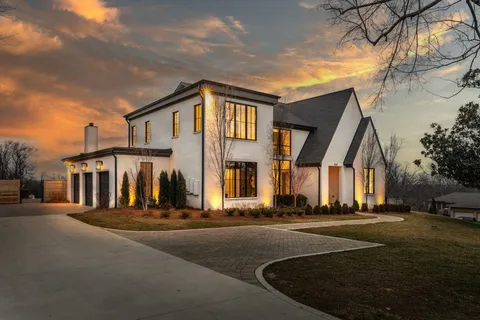 $6,996,996 | 818 Brentview Drive, Nashville, TN 37220