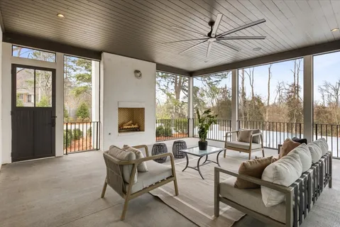 $6,996,996 | 818 Brentview Drive, Nashville, TN 37220