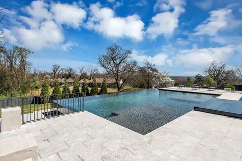 $6,996,996 | 818 Brentview Drive, Nashville, TN 37220