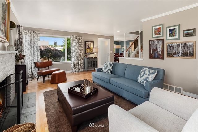 $1,075,000 | 2502 West Armour Street, Seattle, WA 98199