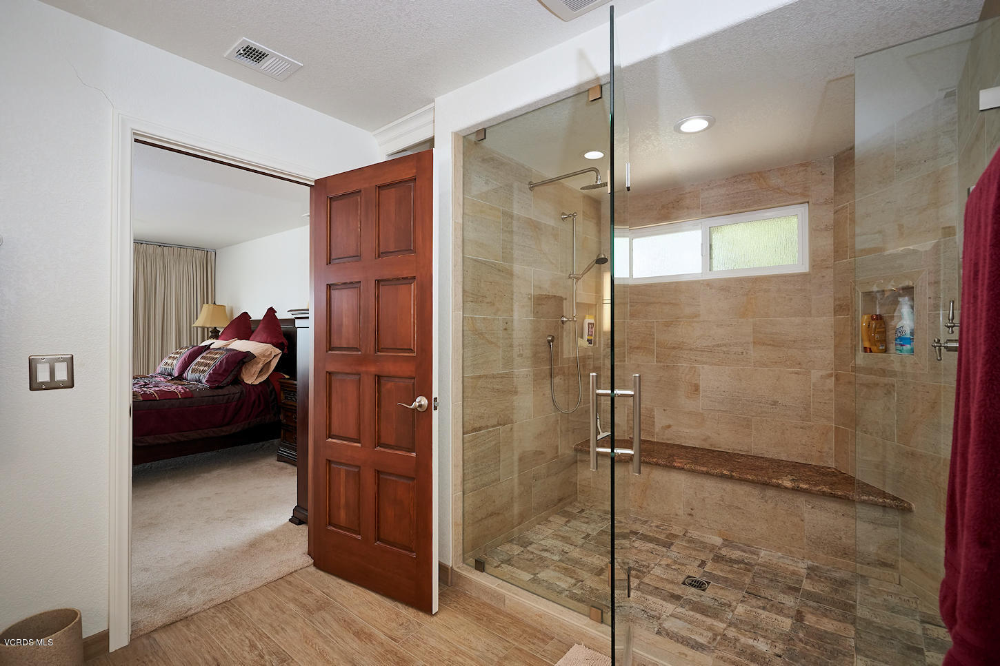 660 Via Con Dios Camarillo, CA 93010 - Photo 26 of 33 a en suite bathroom with a toilet sink and shower