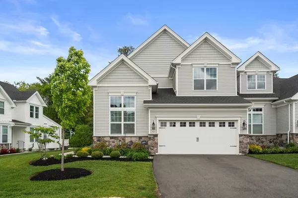 $1,299,900 | 82 Ingalls Vlg Way, Unit 82, Boxford, MA 01921