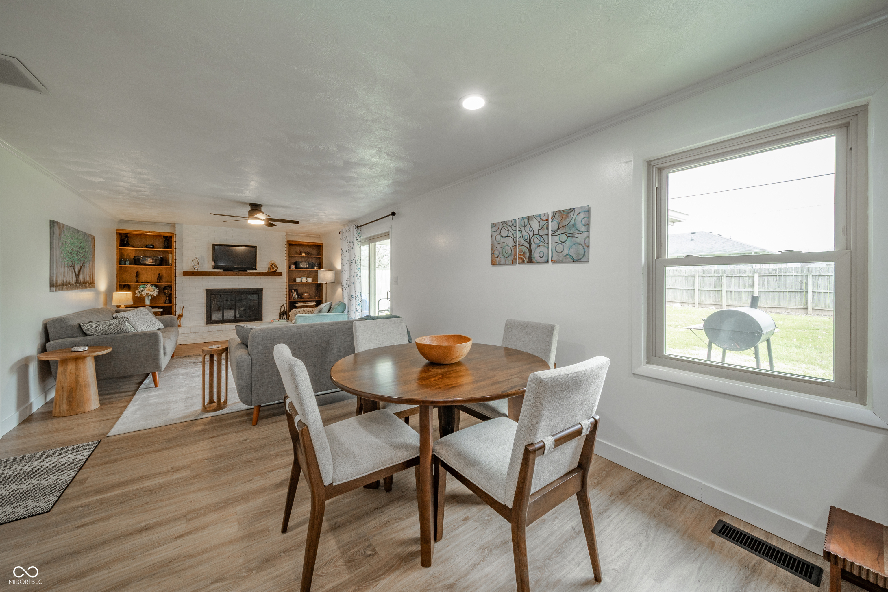 2304 Meadow Way Anderson, IN 46012 - Photo 11 of 28