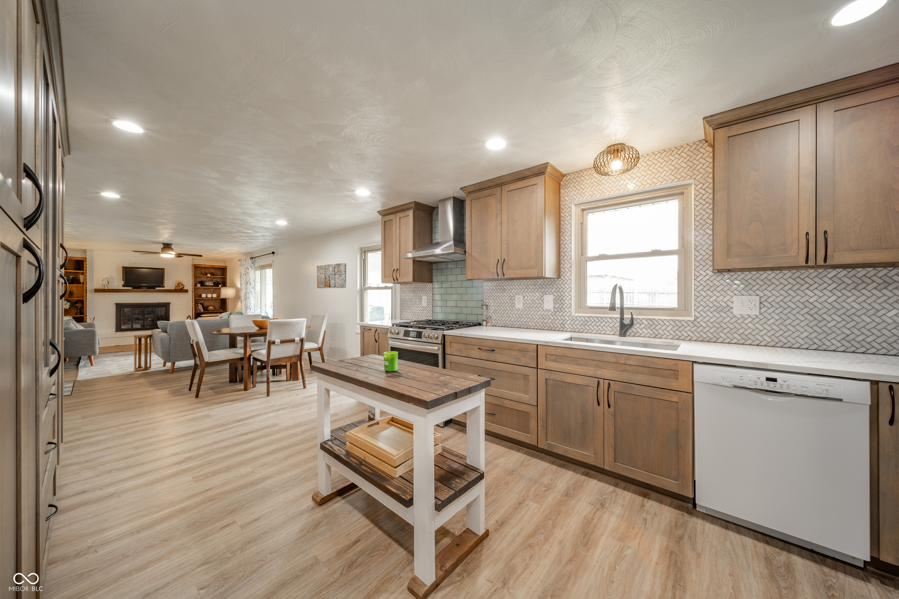 2304 Meadow Way Anderson, IN 46012 - Photo 16 of 28