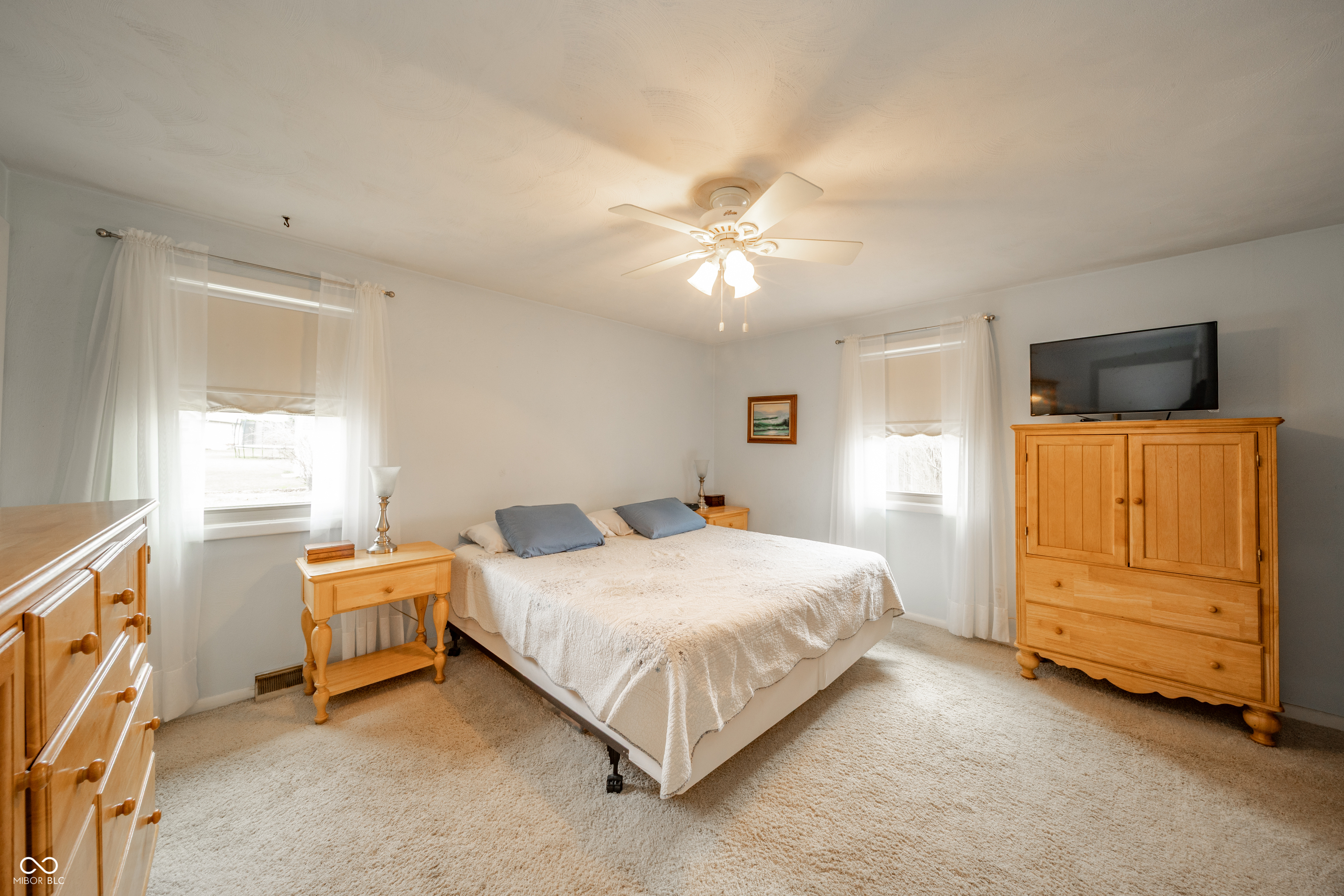 2304 Meadow Way Anderson, IN 46012 - Photo 22 of 28