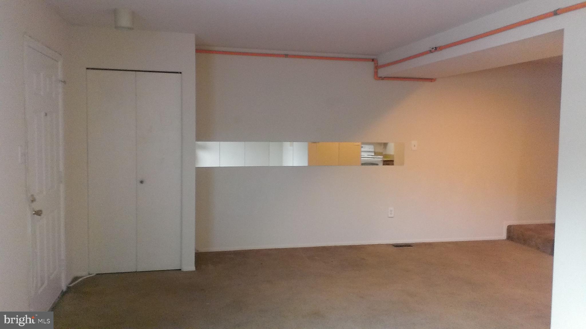 4809 Berwyn House Road College Park, MD 20740 - Photo 6 of 24 Livingroom