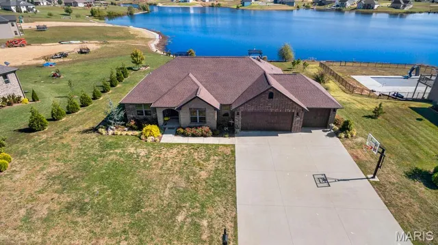 $549,000 | 430 Lakeview Crossing, Cape Girardeau, MO 63701