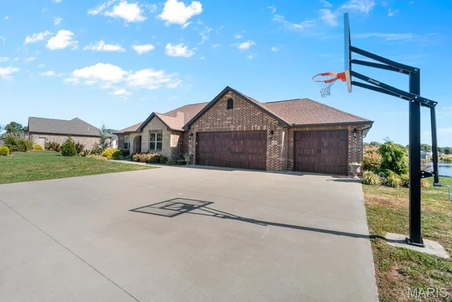 $549,000 | 430 Lakeview Crossing, Cape Girardeau, MO 63701