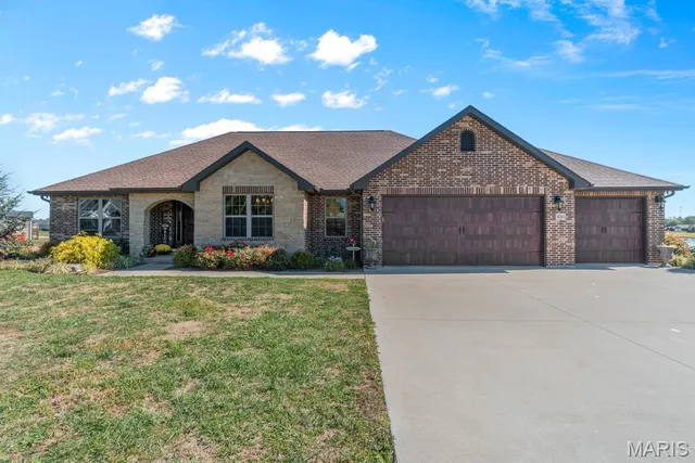 $549,000 | 430 Lakeview Crossing, Cape Girardeau, MO 63701