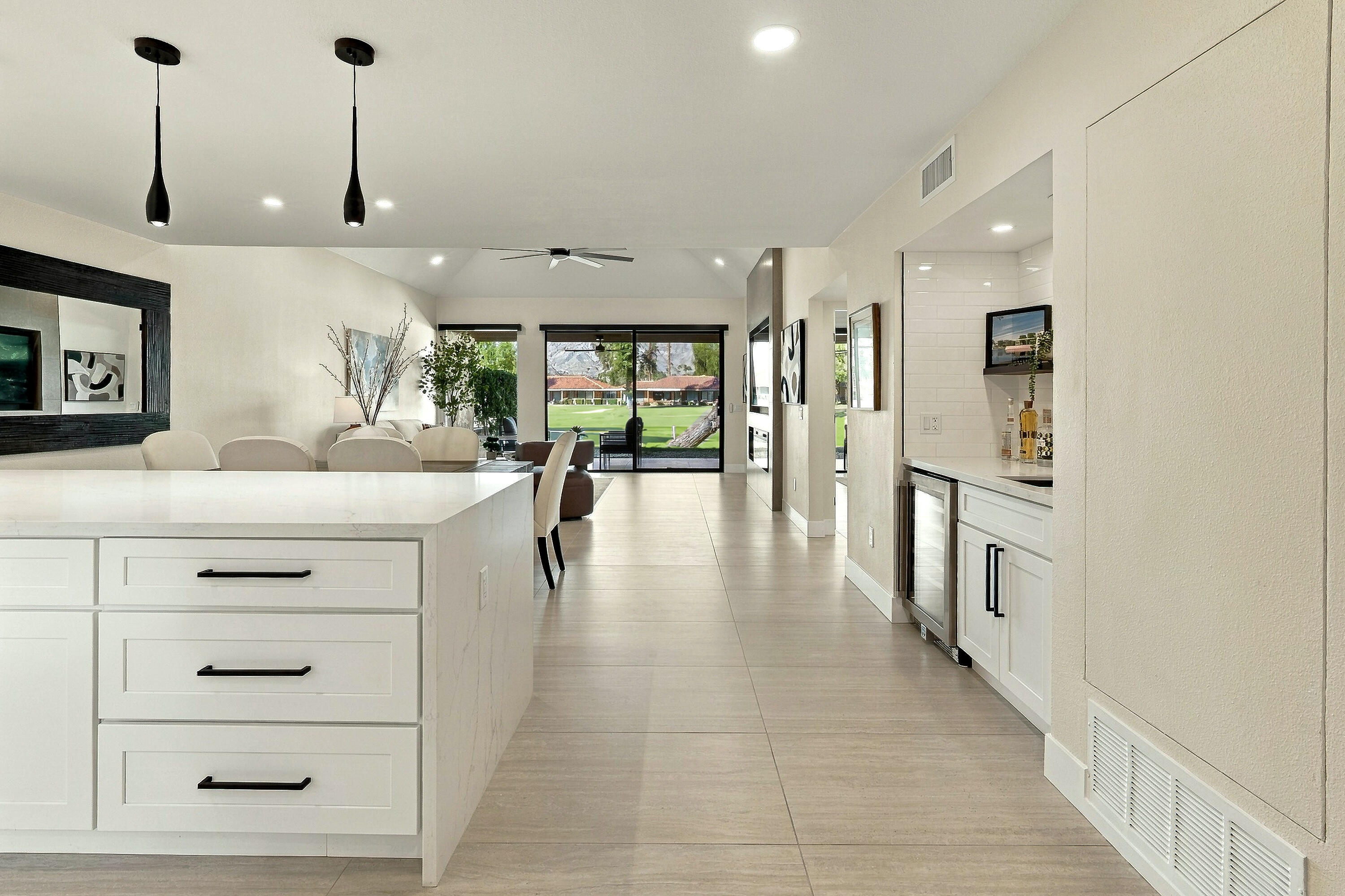 32 La Ronda Drive Rancho Mirage, CA 92270 - Photo 7 of 48 Photo-14