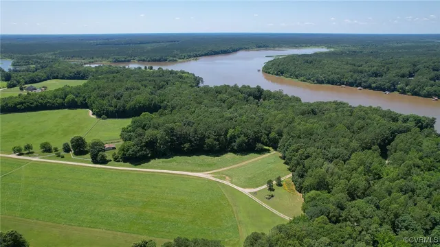 an aerial view of a house having yard