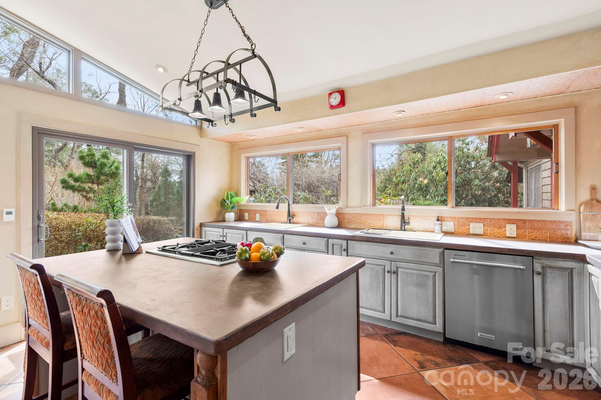 190 School Road Asheville, NC 28806 - Photo 4 of 38