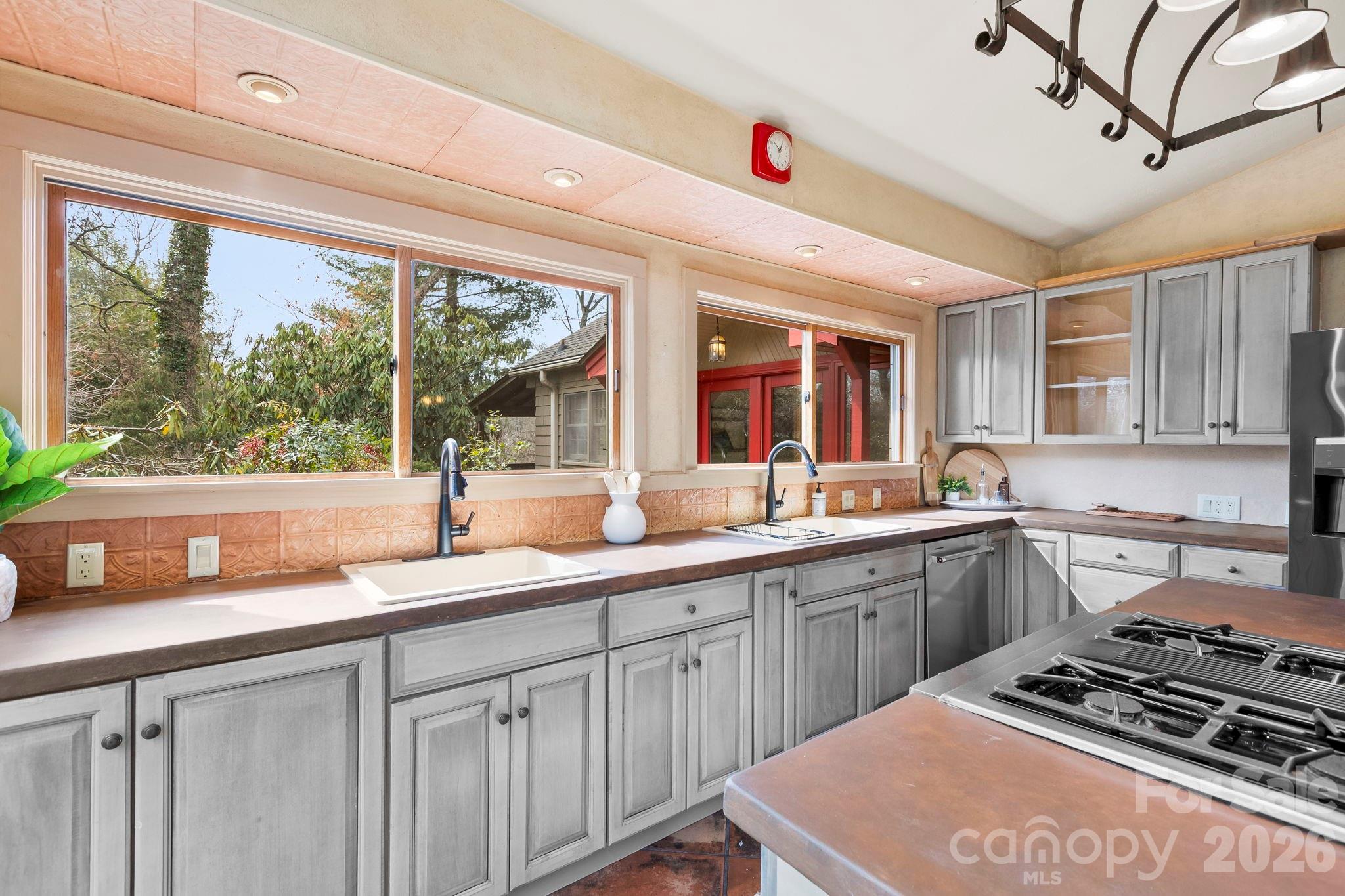 190 School Road Asheville, NC 28806 - Photo 6 of 38