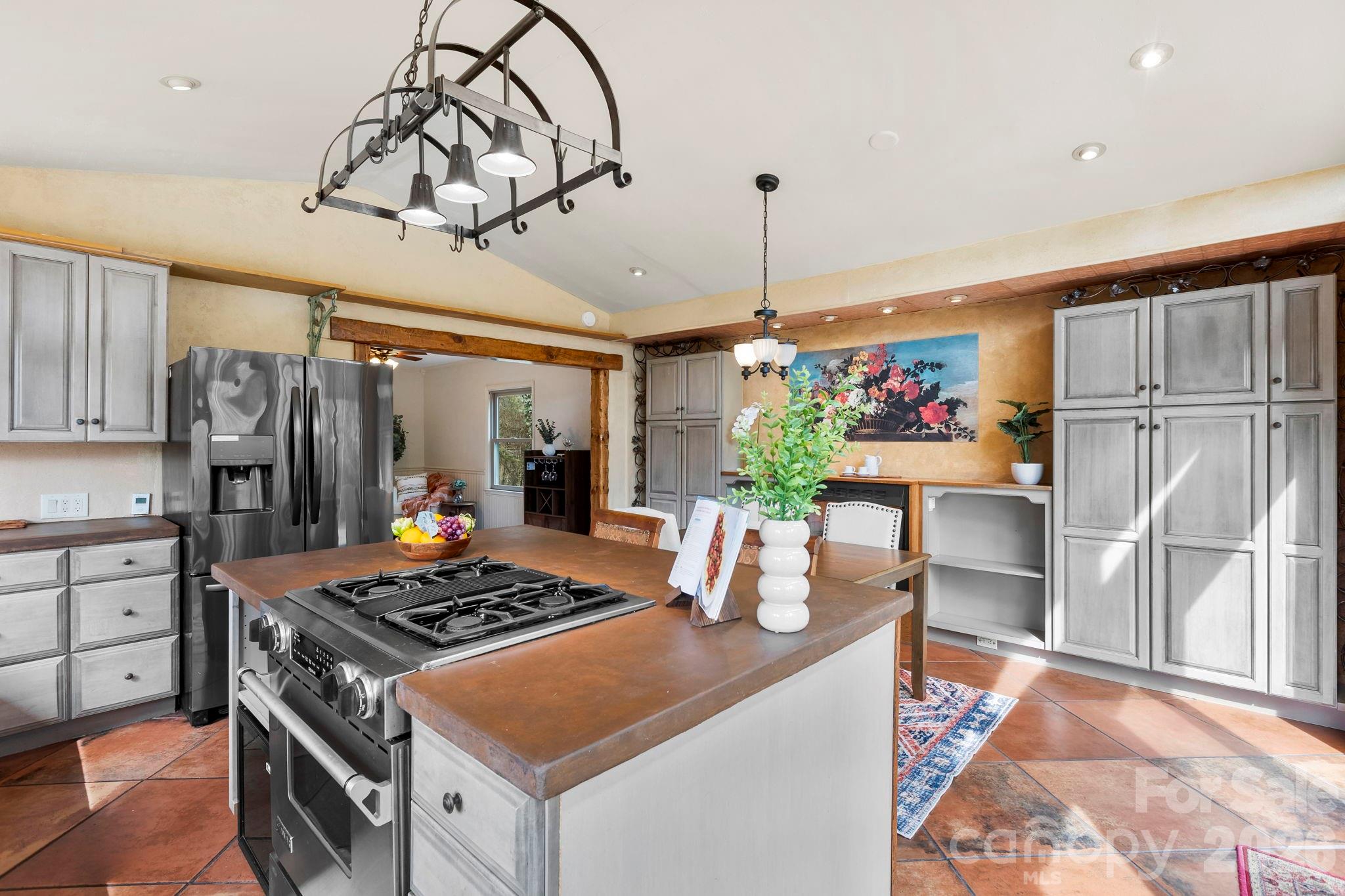 190 School Road Asheville, NC 28806 - Photo 7 of 38