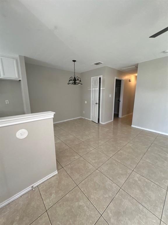 2625 Wilson Road, Unit 2627 Fort Worth, TX 76112 - Photo 3 of 13