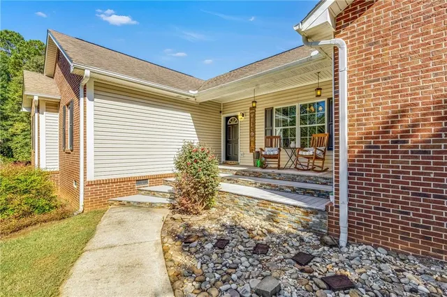 a house view with a outdoor space