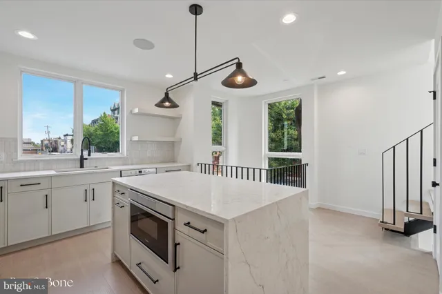 $999,999 | 610 Brenna Walk, Philadelphia, PA 19123