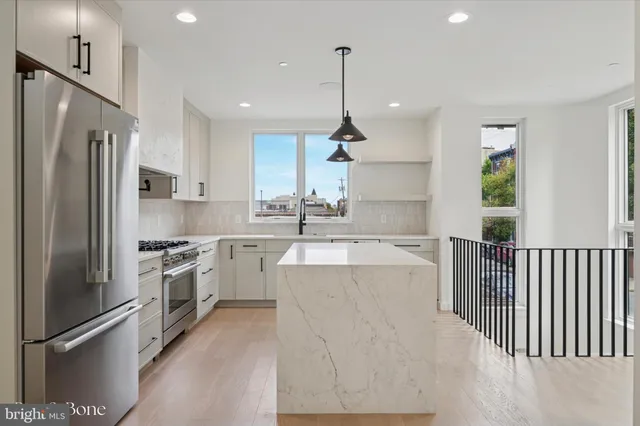 $999,999 | 610 Brenna Walk, Philadelphia, PA 19123