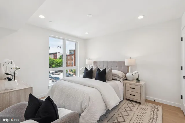 $999,999 | 610 Brenna Walk, Philadelphia, PA 19123