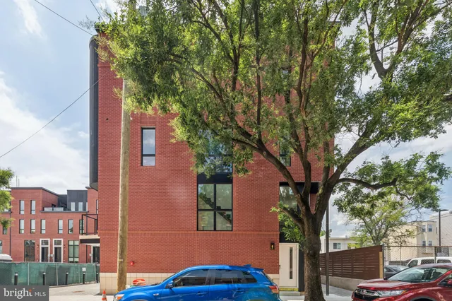 $999,999 | 610 Brenna Walk, Philadelphia, PA 19123