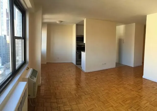$3,200 | 350 West 51st Street, Unit 15G | Hell's Kitchen