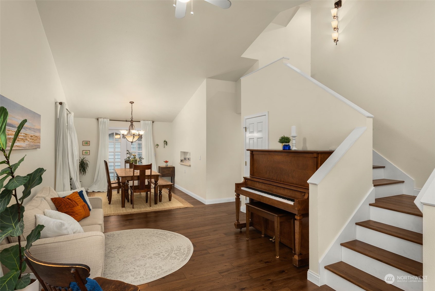 2707 Meadow Place North Renton, WA 98056 - Photo 3 of 38 Gallery Image 3