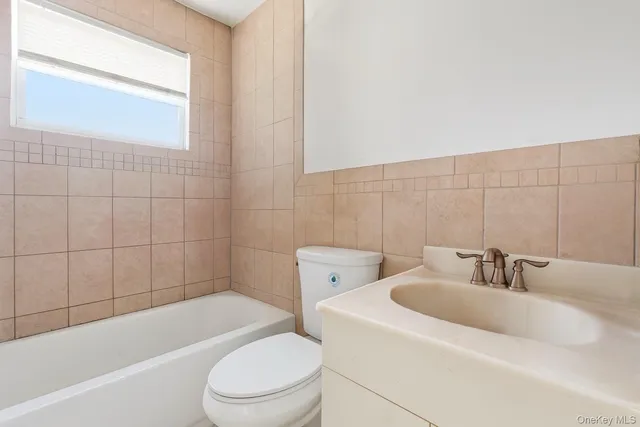 $620,000 | 103 Timberline Drive, Brentwood, NY 11717