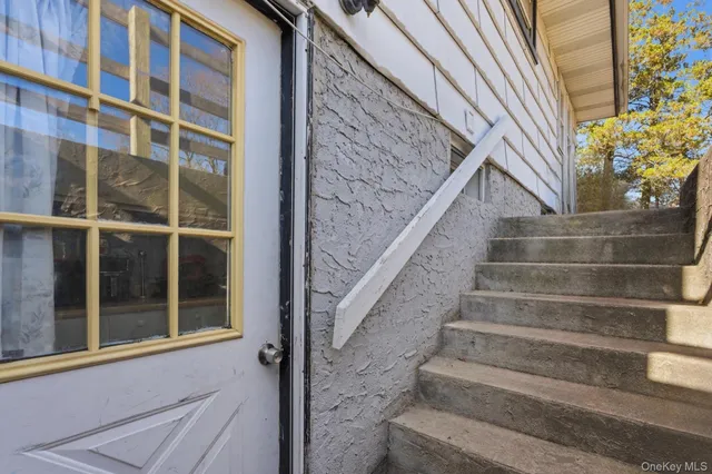 $620,000 | 103 Timberline Drive, Brentwood, NY 11717