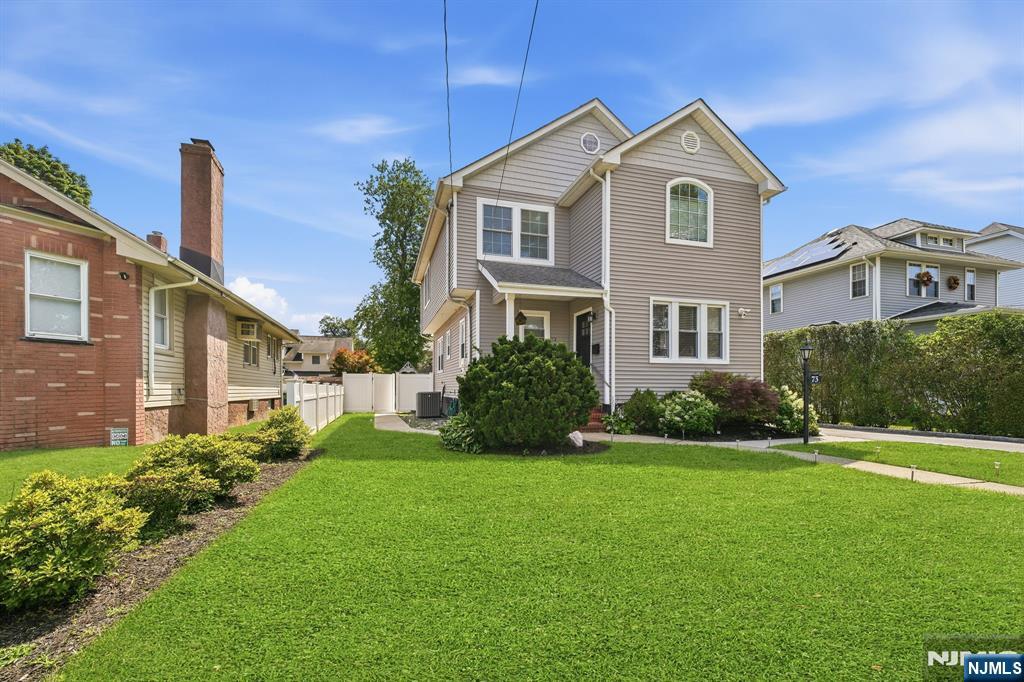 73 Forest Place Rochelle Park, NJ 07662 - Photo 1 of 34