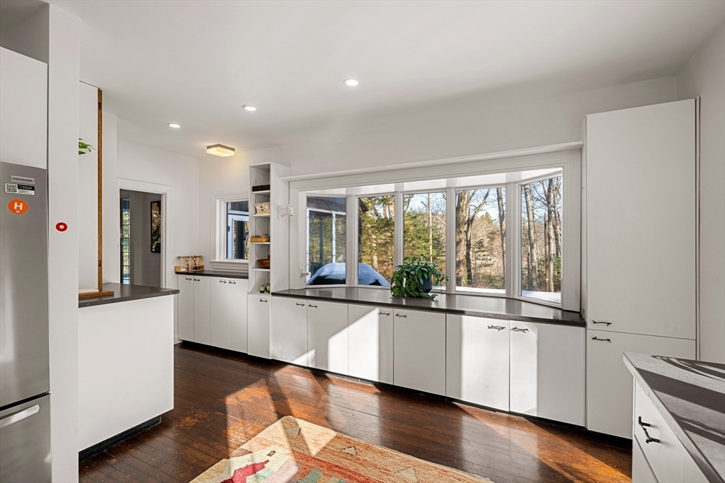 893 Highland Street Hamilton, MA 01982 - Photo 6 of 40