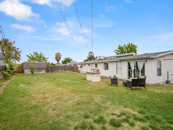 $375,000 | 2564 Crescent Avenue, Clovis, CA 93612
